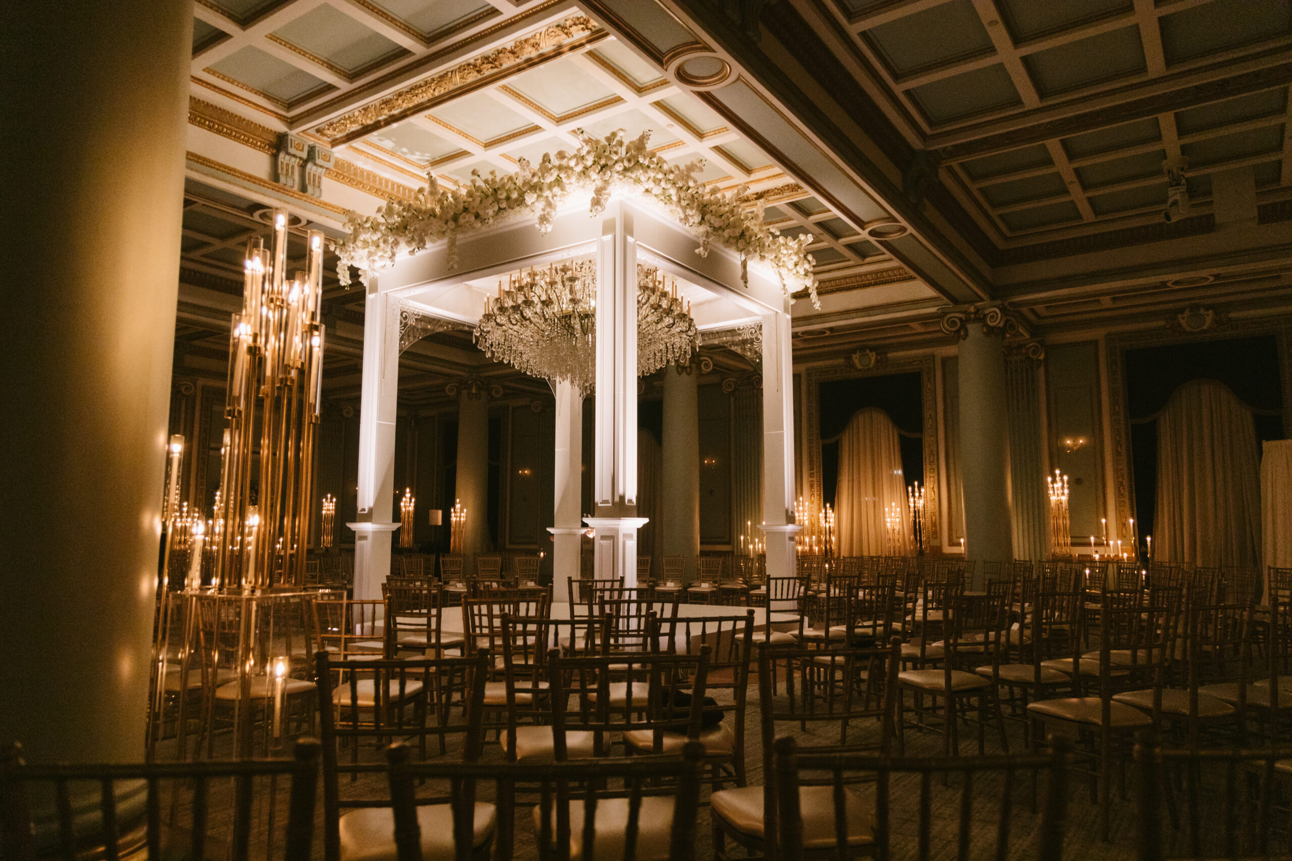 Versailles Lounge